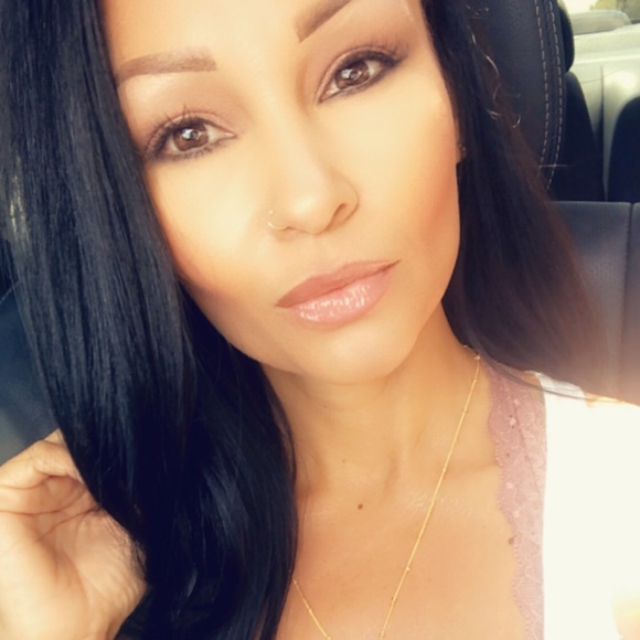 Meet your Posher, Lorissa - Picture 1 of 1